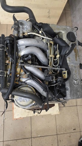 Mercedes benz w124 - e,